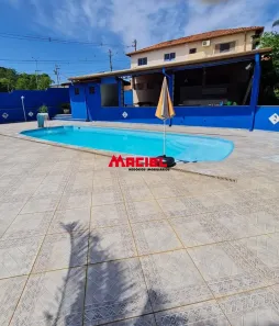 Fazenda/Sítio com 4 Quartos à venda, 1200m² no Bom Retiro, São José dos Campos