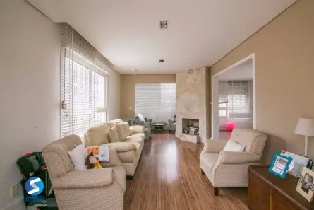 Casa com 6 Quartos à venda, 430m² no Passo da Areia, Porto Alegre