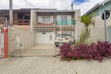 Sobrado com 3 Quartos à venda, 182m² no Tarumã, Curitiba