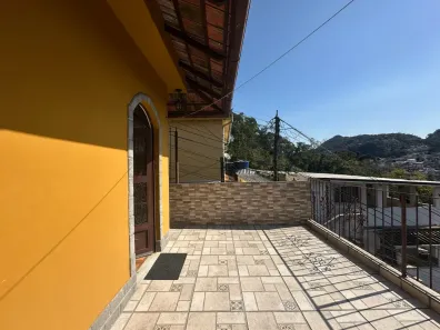 Casa com 3 Quartos à venda, 68m² no Coronel Veiga, Petrópolis