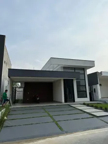 Casa de Condomínio com 3 Quartos para alugar, 200m² no Ponta Negra, Manaus