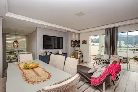 Prédio Comercial com 7 Quartos à venda, 564m² no Centro, Balneário Camboriú