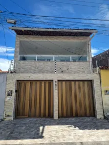 Casa com 3 Quartos à venda, 170m² no Lagoa Redonda, Fortaleza