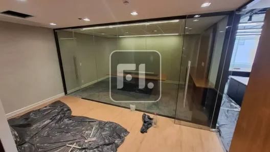 Sala Comercial para alugar, 300m² no Consolação, São Paulo
