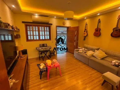Casa com 3 Quartos à venda, 233m² no Jardim Maria Augusta, Taubaté
