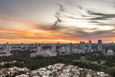 Apartamento com 3 Quartos à venda, 211m² no Zona 08, Maringá