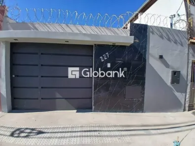 Casa com 3 Quartos à venda, 83m² no Santo Inácio, Montes Claros
