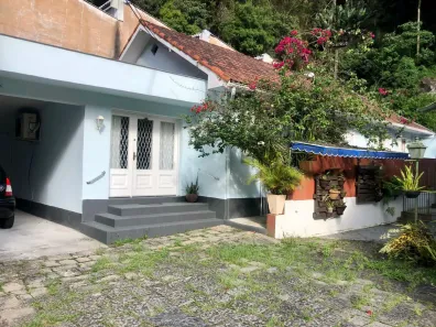 Casa com 4 Quartos à venda, 150m² no Centro, Petrópolis