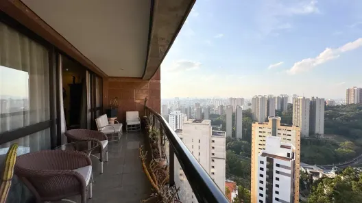 Apartamento com 3 Quartos à venda, 226m² no Vila Suzana, São Paulo