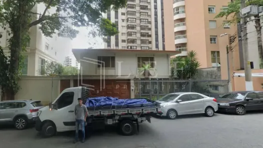 Casa com 3 Quartos à venda, 400m² no Vila Nova Conceição, São Paulo