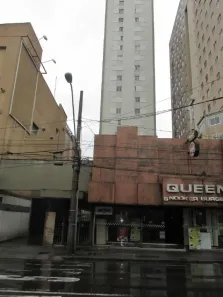 Apartamento com 2 Quartos para alugar, 62m² no Centro, Curitiba