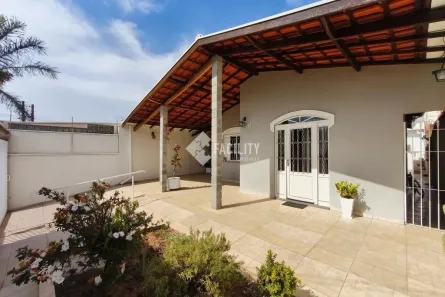 Casa com 4 Quartos à venda, 138m² no Jardim García, Campinas
