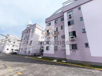 Apartamento com 2 Quartos para alugar, 44m² no Aririú, Palhoça