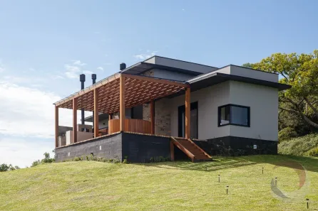 Casa com 3 Quartos à venda, 225m² no Rancho Queimado, Rancho Queimado