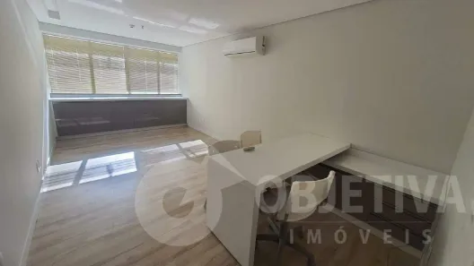 Sala Comercial para alugar, 33m² no Brasil, Uberlândia