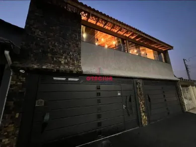 Sobrado com 3 Quartos à venda, 217m² no Jardim do Estádio, Santo André