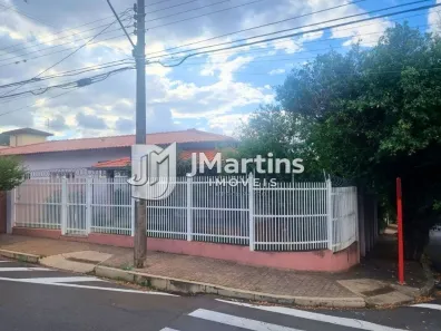 Casa com 2 Quartos para alugar, 180m² no Jardim Macarenco, São Carlos