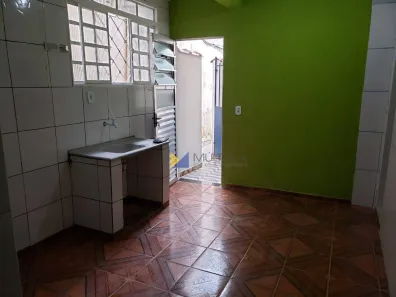 Casa com 1 Quarto para alugar, 30m² no Jardim Divinolândia, Guarulhos