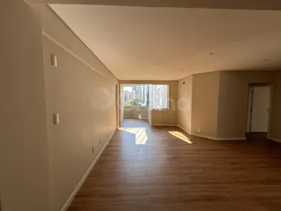 Apartamento com 3 Quartos à venda, 114m² no Centro, Florianópolis