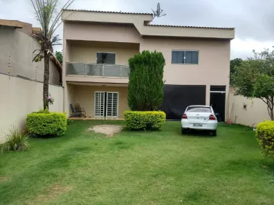 Sobrado com 3 Quartos à venda, 231m² no Jardim Santa Emília, Campo Grande