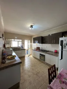 Casa com 3 Quartos à venda, 206m² no Vila Industrial, Franca