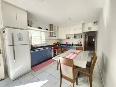 Casa com 3 Quartos à venda, 110m² no Jardim Maria Augusta, Taubaté