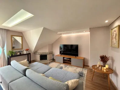 Sobrado com 4 Quartos à venda, 171m² no Santa Felicidade, Curitiba