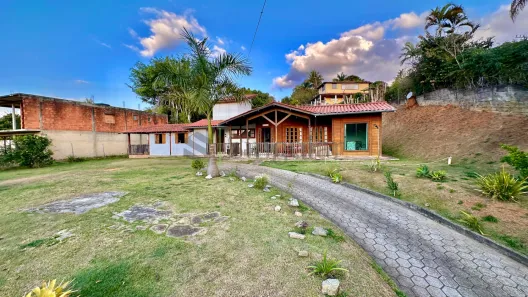 Fazenda/Sítio com 3 Quartos à venda, 180m² no Residencial Miragem, Simão Pereira