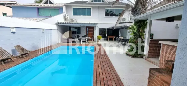 Casa de Condomínio com 4 Quartos à venda, 490m² no Recreio dos Bandeirantes, Rio de Janeiro