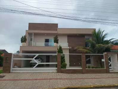Sobrado com 3 Quartos à venda, 334m² no Centro, Barra Velha