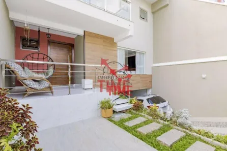 Sobrado com 3 Quartos à venda, 241m² no Tingui, Curitiba