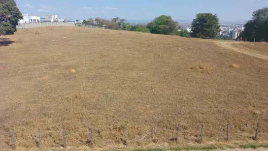 à venda, 35000m² no Chácaras Cotia, Contagem