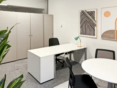 Sala Comercial para alugar, 8m² no Humaitá, Rio de Janeiro