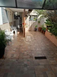 Casa com 2 Quartos à venda, 211m² no Vila Helena, Jundiaí