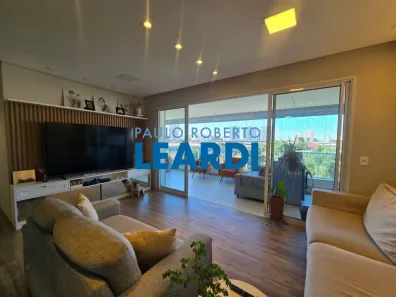 Apartamento com 3 Quartos para alugar, 134m² no Vila Anastácio, São Paulo