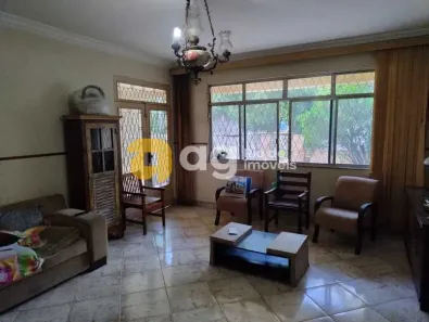Casa com 3 Quartos à venda, 259m² no Vila Valqueire, Rio de Janeiro