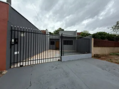 Casa com 3 Quartos para alugar, 100m² no Jardim Bertioga, Maringá