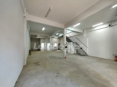 Galpão/Depósito/Armazém para alugar, 300m² no Santa Maria Goretti, Porto Alegre