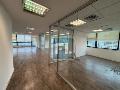 Sala Comercial para alugar, 174m² no Indianópolis, São Paulo