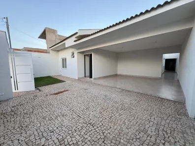 Casa com 3 Quartos à venda, 220m² no Jardim Karaíba, Uberlândia