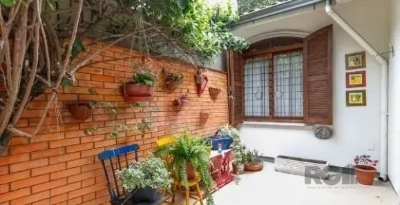 Casa com 4 Quartos à venda, 230m² no Jardim do Salso, Porto Alegre