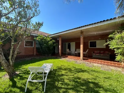 Casa com 3 Quartos à venda, 245m² no Enseada, Guarujá
