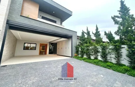 Sobrado com 3 Quartos à venda, 167m² no Jardim Sofia, Joinville