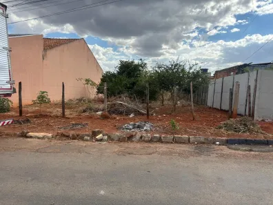 Lote/Terreno à venda, 360m² no Jardim Floresta, Trindade