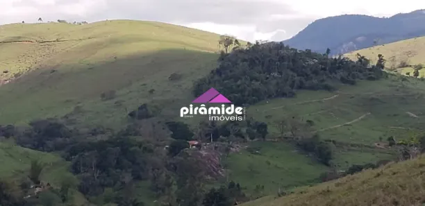 Fazenda/Sítio com 2 Quartos à venda, 100m² no Espírito Santo, Paraibuna