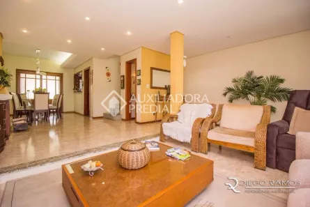 Casa de Condomínio com 5 Quartos à venda, 291m² no Camaquã, Porto Alegre