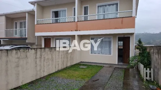 Casa com 2 Quartos para alugar, 65m² no Bela Vista, Palhoça