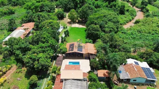 Fazenda/Sítio com 6 Quartos à venda, 600m² no Setor Central, Aragoiânia
