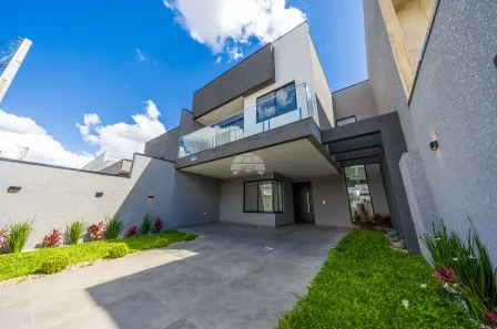 Sobrado com 3 Quartos à venda, 177m² no Iguaçu, Araucária