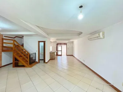 Apartamento com 3 Quartos para alugar, 140m² no Hípica, Porto Alegre